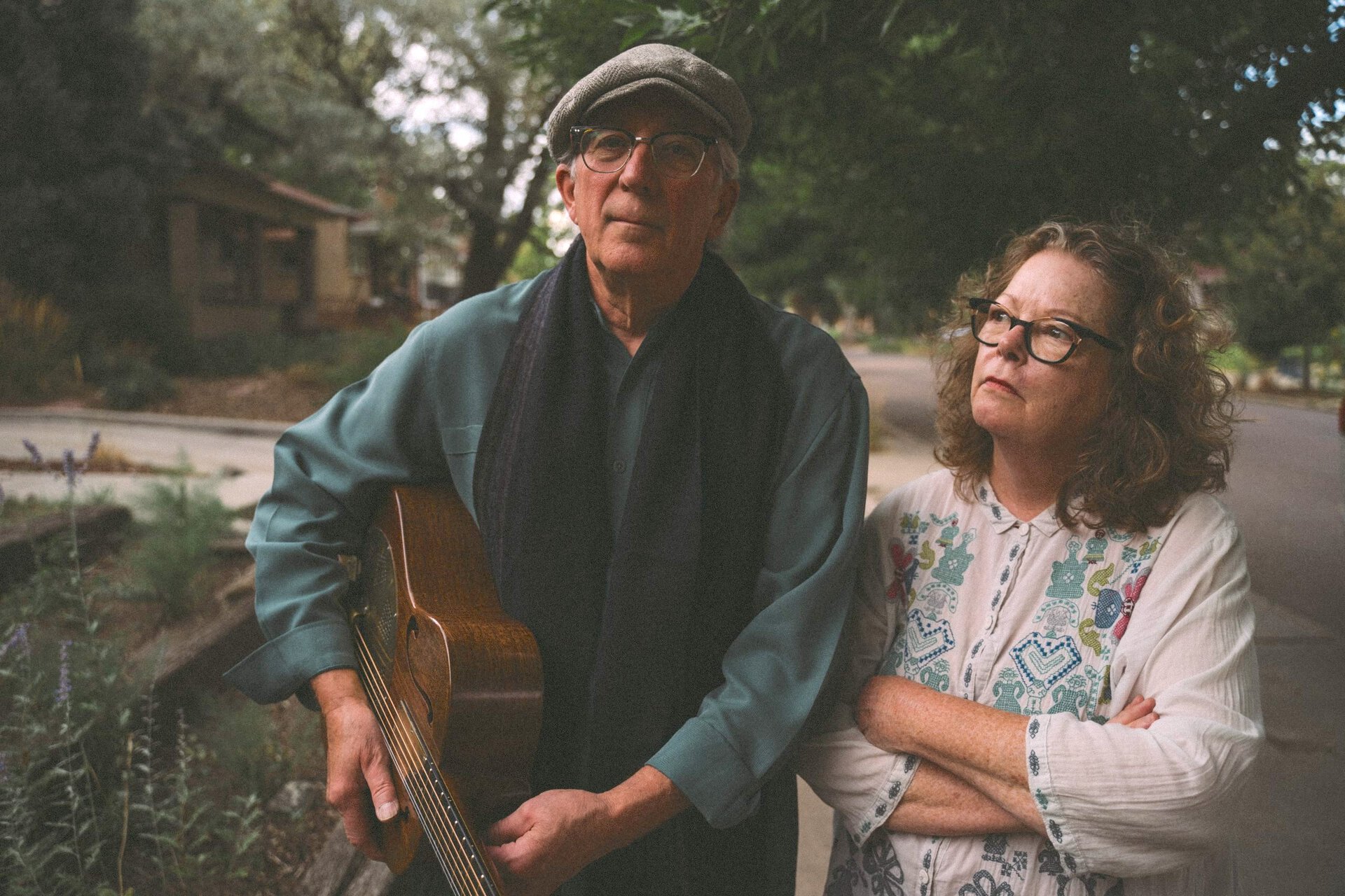 Mollie & Rich sidewalk-scaled